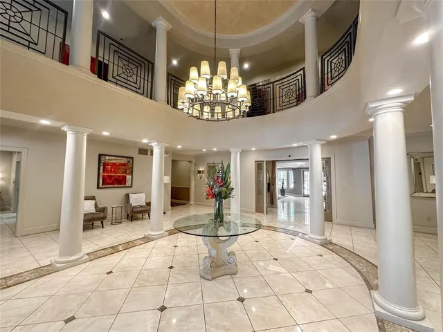 $1,750 | 3400 Welborn Street, Unit 306, Dallas, TX 75219