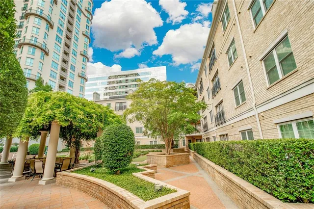 $1,750 | 3400 Welborn Street, Unit 306, Dallas, TX 75219