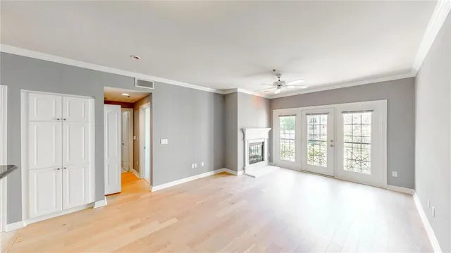 $1,750 | 3400 Welborn Street, Unit 306, Dallas, TX 75219