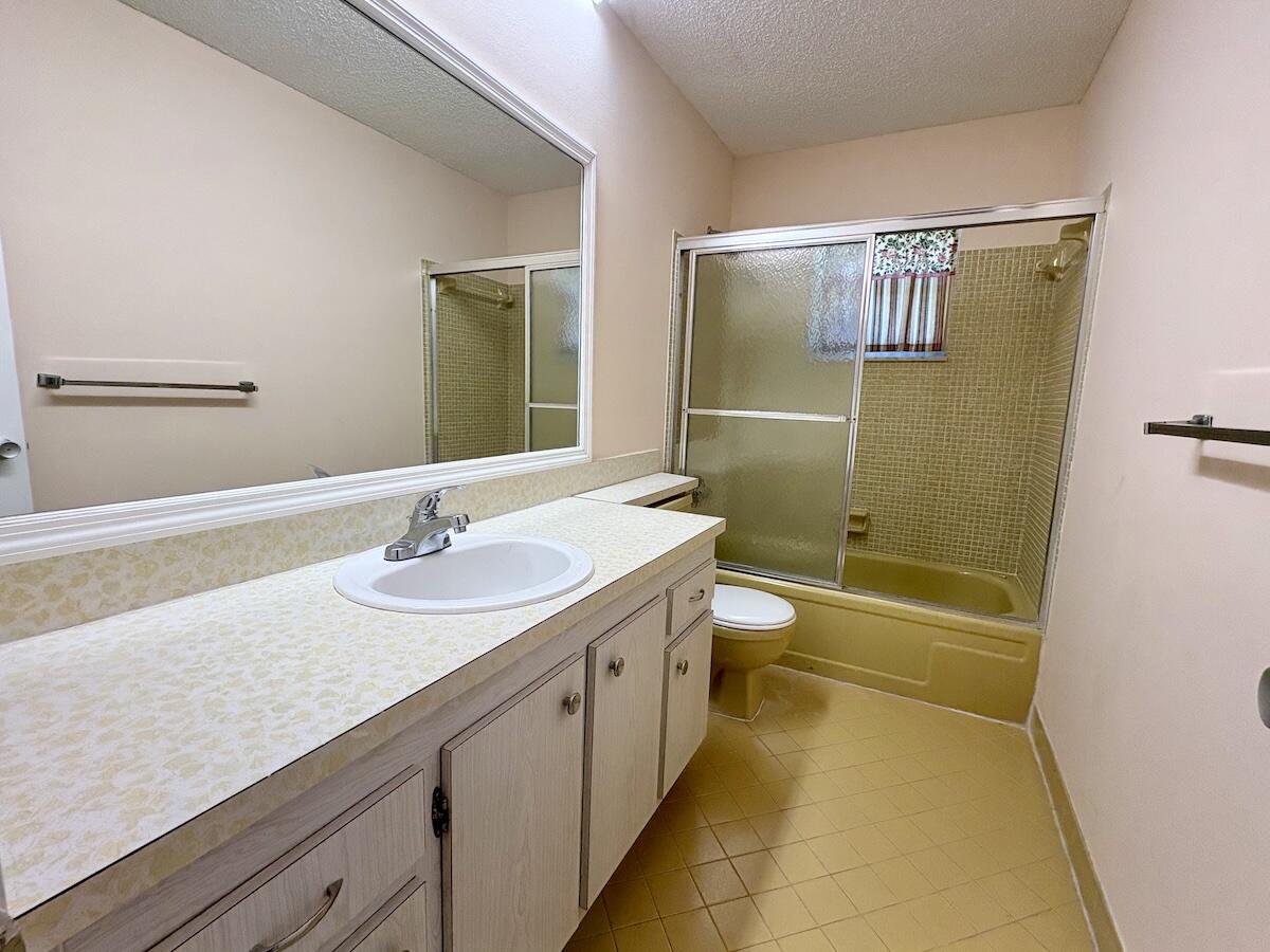 2003 Southwest 18th Street Boynton Beach, FL 33426 - Photo 22 of 27 IMG_5349 2
