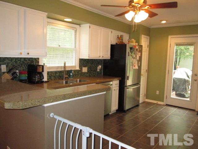 4908 Royal Adelaide Way Raleigh, NC 27604 - Photo 3 of 24 Gallery Image 3