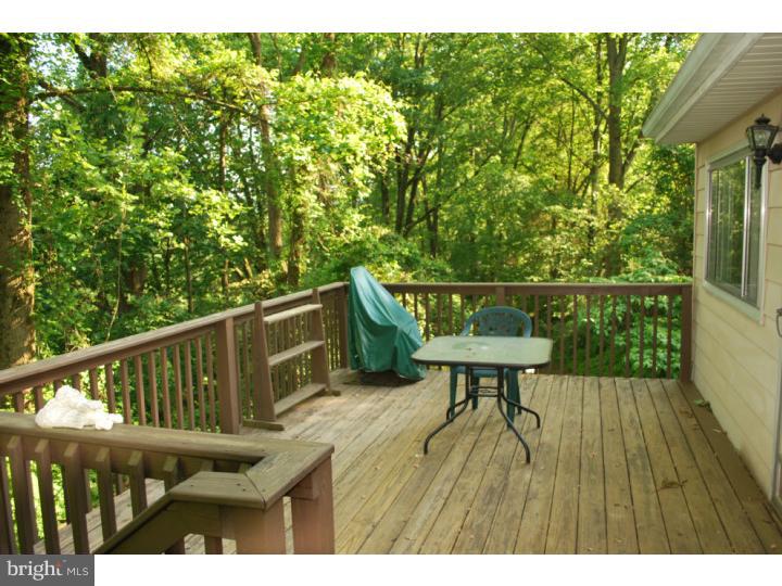 33 Wanner Road Reading, PA 19606 - Photo 3 of 17