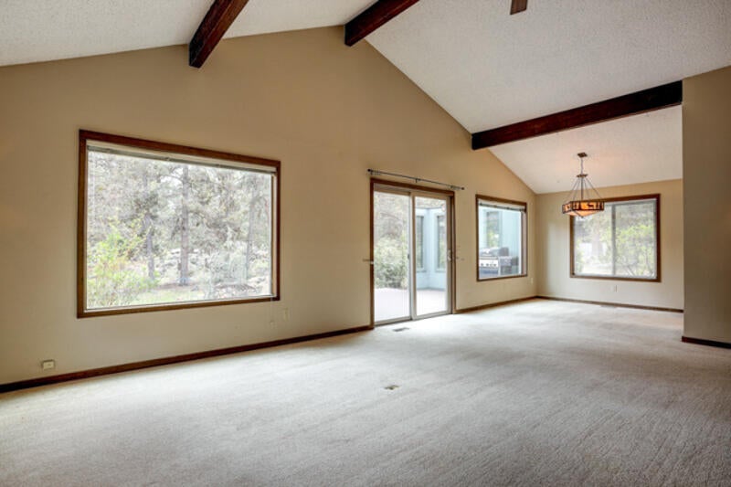4070 Northwest Lower Village Road Bend, OR 97703 - Photo 6 of 29 4070 NW Lower Village Rd-6