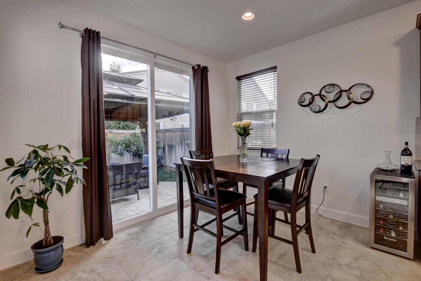 250 Robin Place Gilroy, CA 95020 - Photo 8 of 19