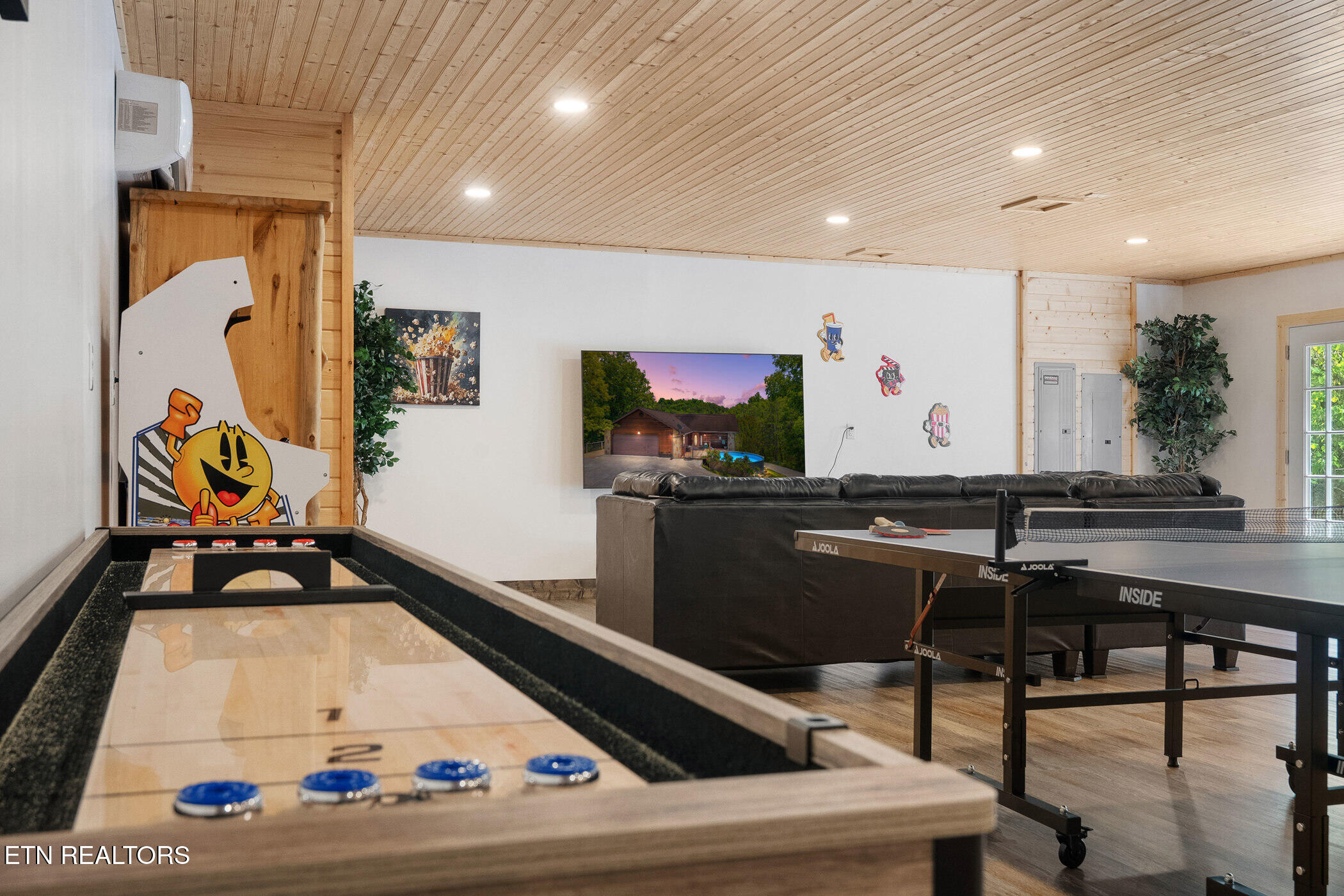 646 Parton Hollow Road Sevierville, TN 37876 - Photo 6 of 31 Gaming