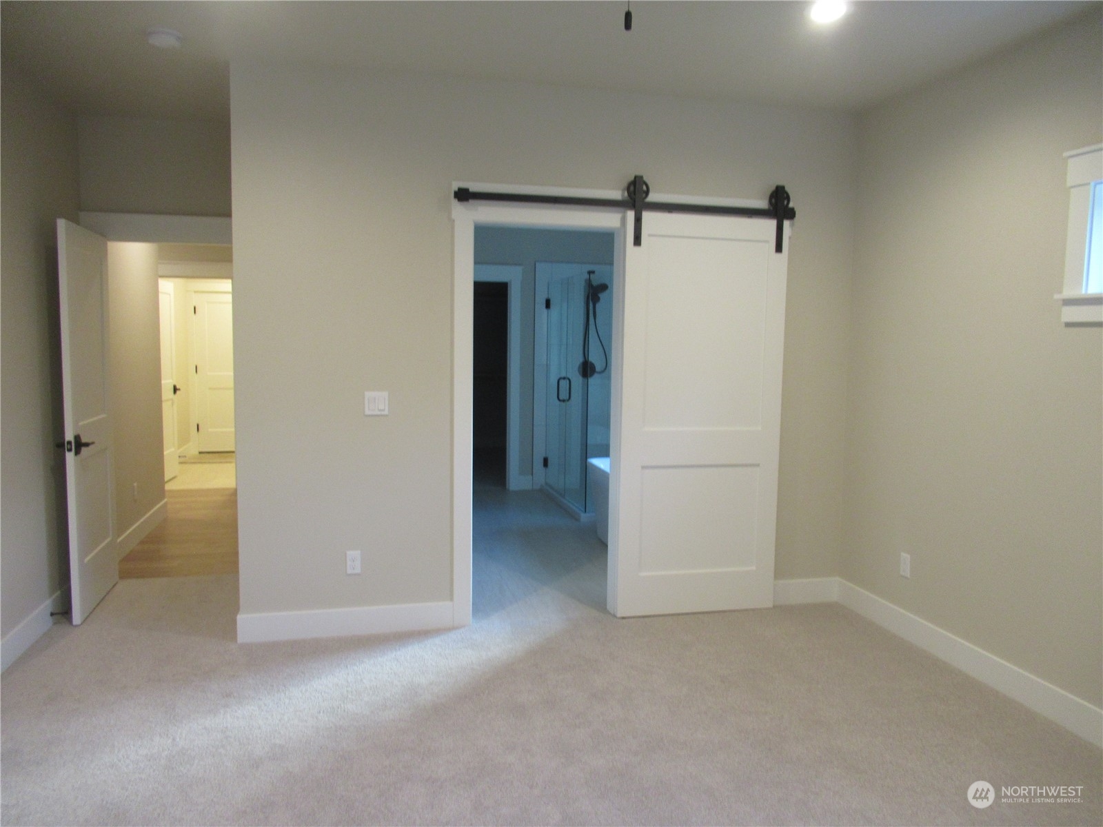 8955 Southeast View Park Road Port Orchard, WA 98367 - Photo 21 of 31 Gallery Image 21