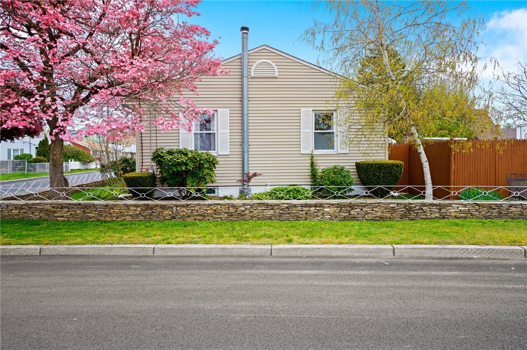 58 Prentice Avenue Pawtucket, RI 02860 - Photo 20 of 28 Gallery Image 20