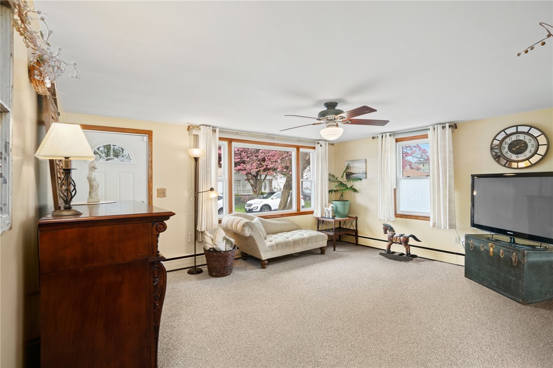 58 Prentice Avenue Pawtucket, RI 02860 - Photo 9 of 28 Gallery Image 9