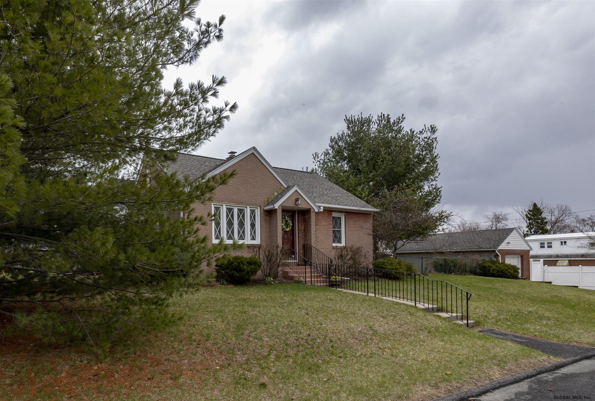 2 Birch Tree Road Colonie, NY 12205 - Photo 2 of 21 Photo 2