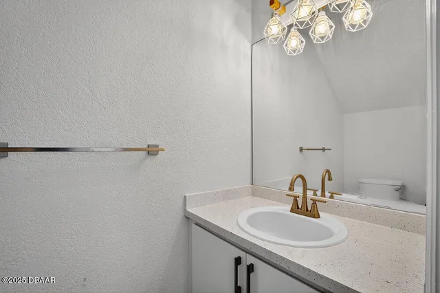 $2,225 | 713 Laurel Bay Circle, New Smyrna Beach, FL 32169