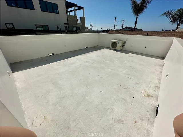 $6,800 | 934 Manhattan Avenue, Hermosa Beach, CA 90254