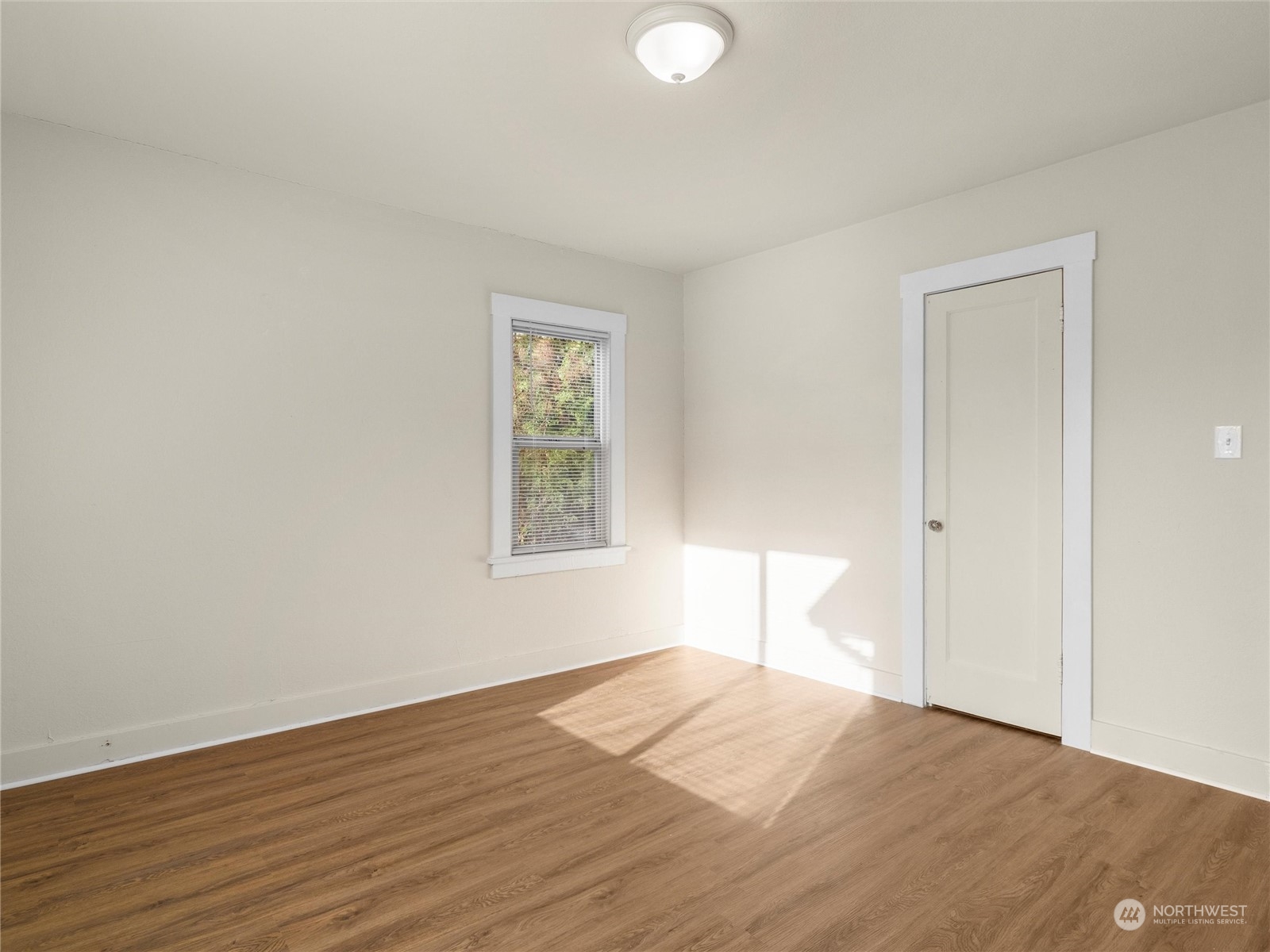 2304 Sumner Avenue Aberdeen, WA 98520 - Photo 17 of 31 a view of empty room with wooden floor and fan