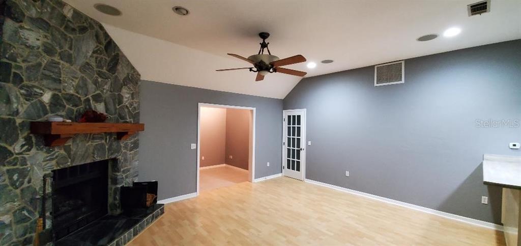 5201 Southwest 86 Terrace Gainesville, FL 32608 - Photo 5 of 23