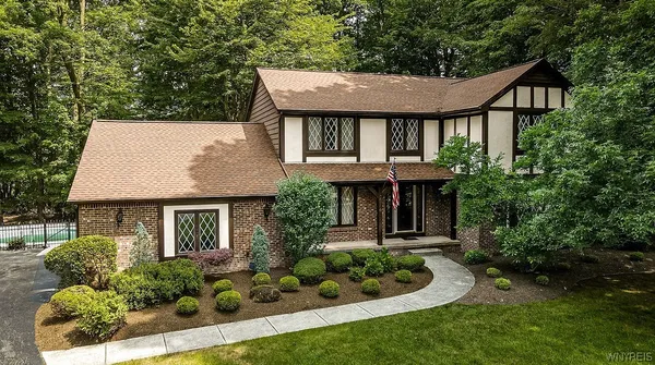 $549,900 | 4700 Pine Manor, Clarence, NY 14031