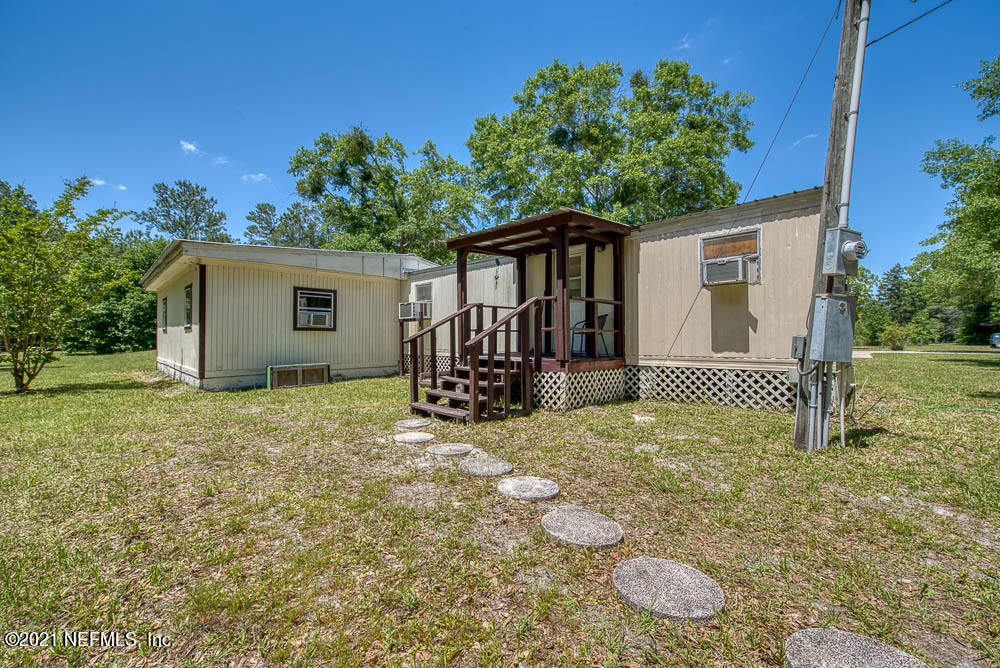 4061 Hidden Acre Road Middleburg, FL 32068 - Photo 7 of 17 Back Patio