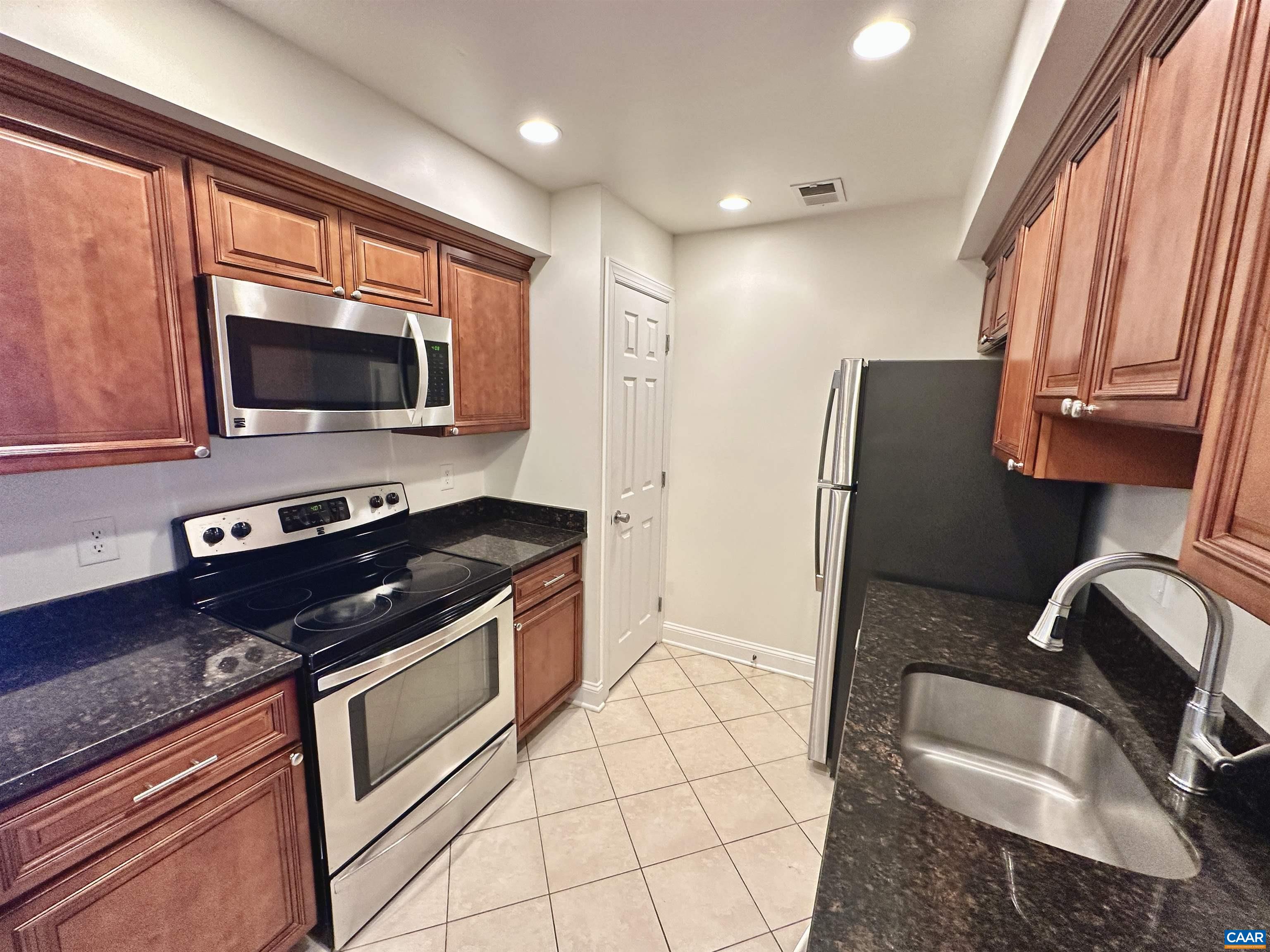 138 Green Turtle Lane, Unit 12 Charlottesville, VA 22901 - Photo 11 of 32