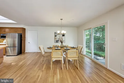 $1,050,000 | 4 Orchard Way North, Rockville, MD 20854