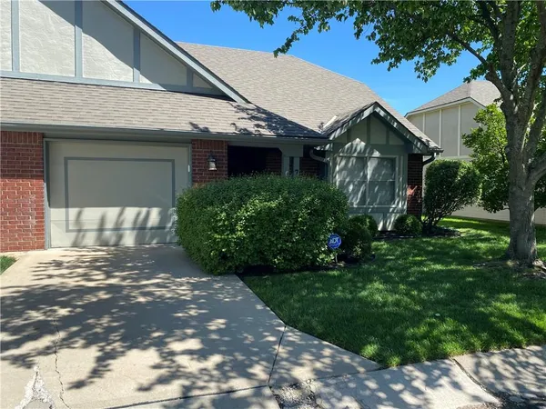 $265,000 | 731 North Somerset Terrace, Olathe, KS 66062