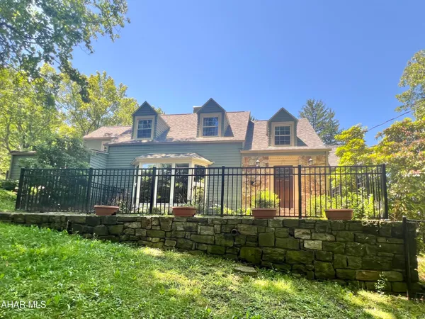 $385,000 | 4022 Ridge Avenue, Altoona, PA 16602