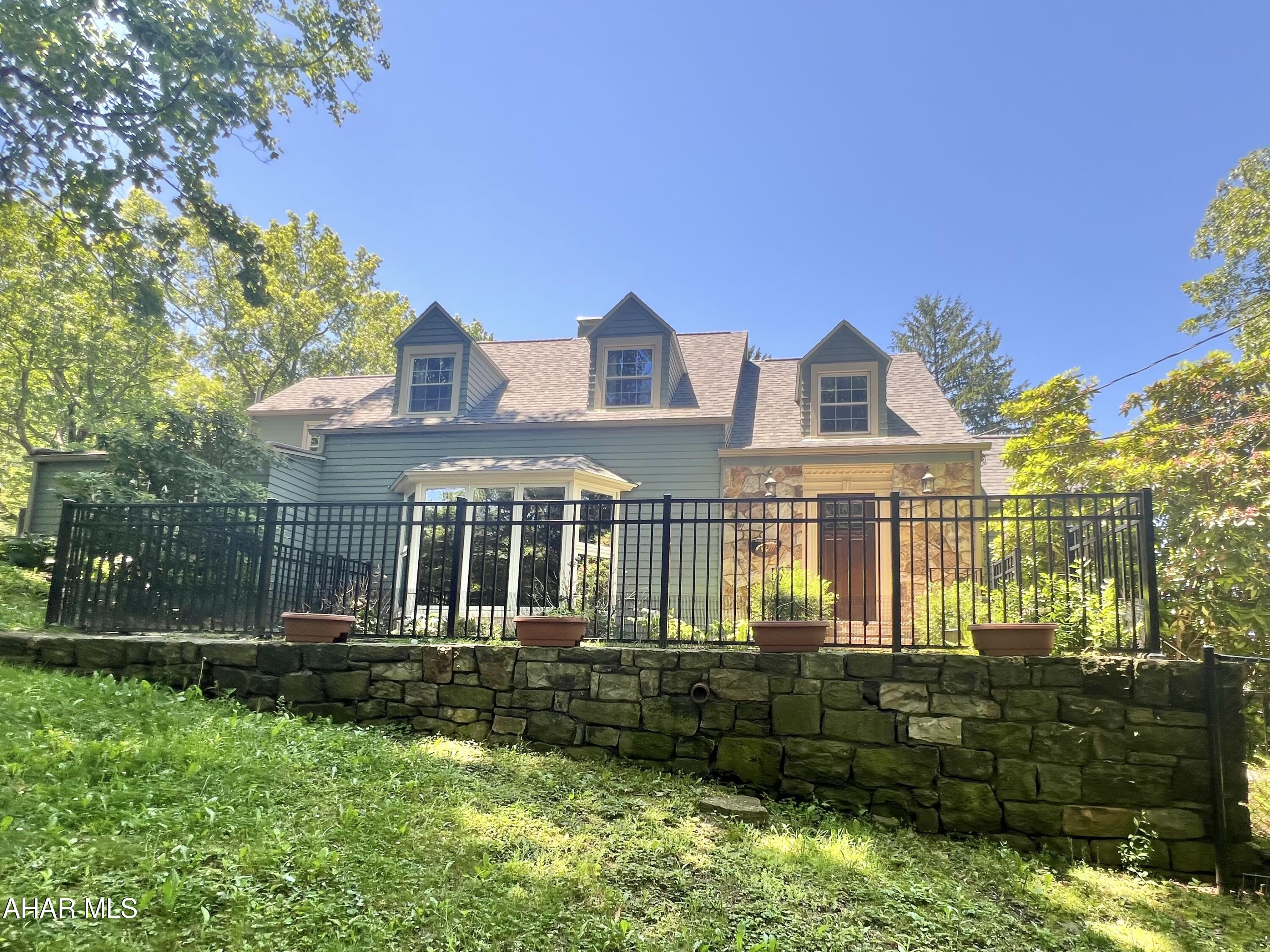 4022 Ridge Avenue Altoona, PA 16602 - Photo 1 of 71