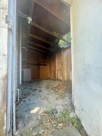 a view of a storage & utility room