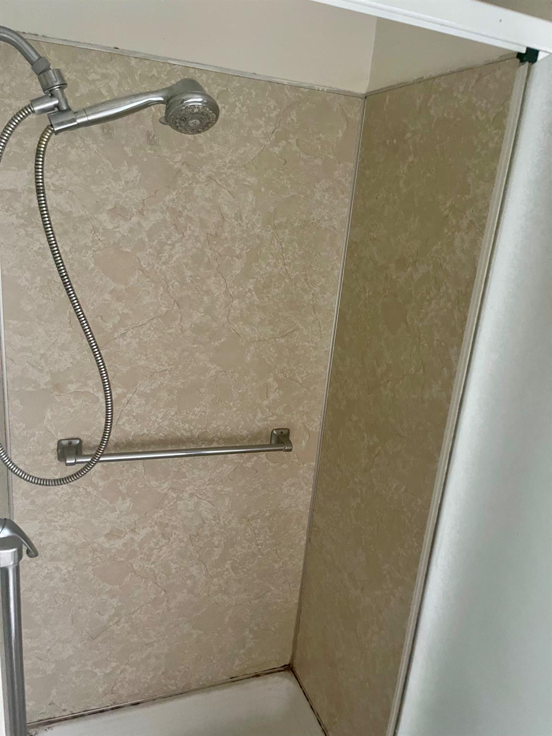 390 Nevada Street Gridley, CA 95948 - Photo 25 of 25 a bathroom with a shower