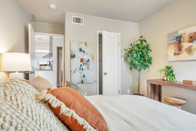 $995,000 | 964 61st Street, Oakland, CA 94608