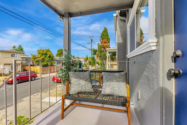 $995,000 | 964 61st Street, Oakland, CA 94608