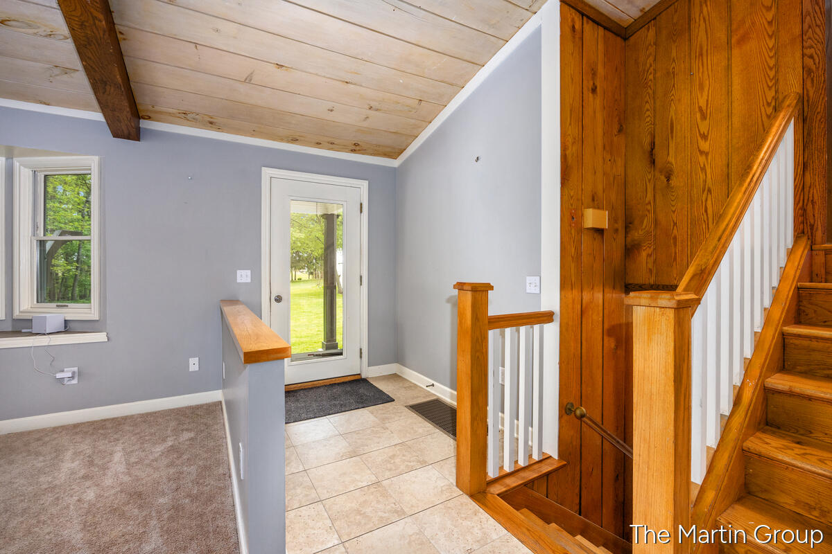 6610 Riga Avenue Northeast Rockford, MI 49341 - Photo 5 of 50 Front Entry