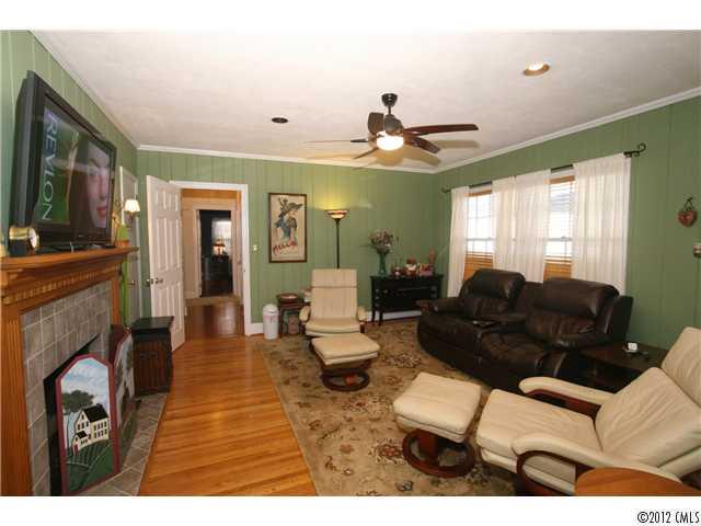 4619 Water Oak Road Charlotte, NC 28211 - Photo 8 of 16 Gallery Image 8