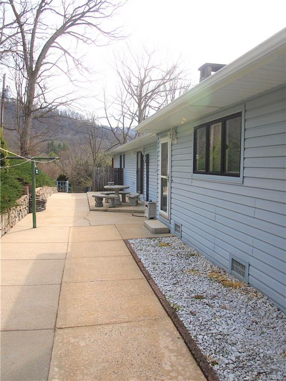 4490 Old Clyde Road Clyde, NC 28721 - Photo 15 of 33
