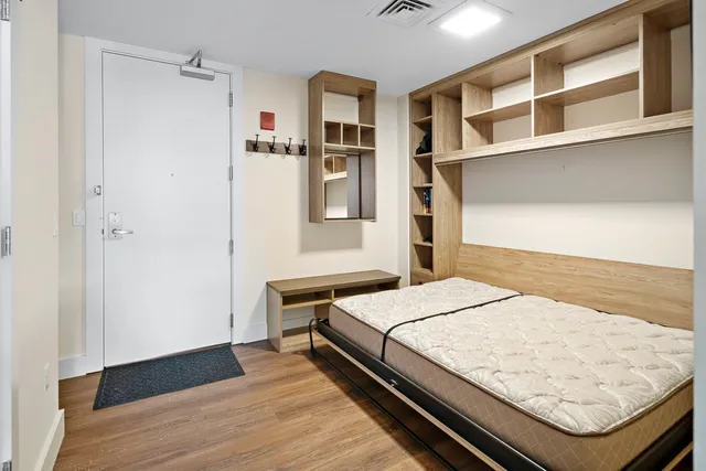 $1,194,000 | 121 Portland Street, Unit 902, Boston, MA 02114