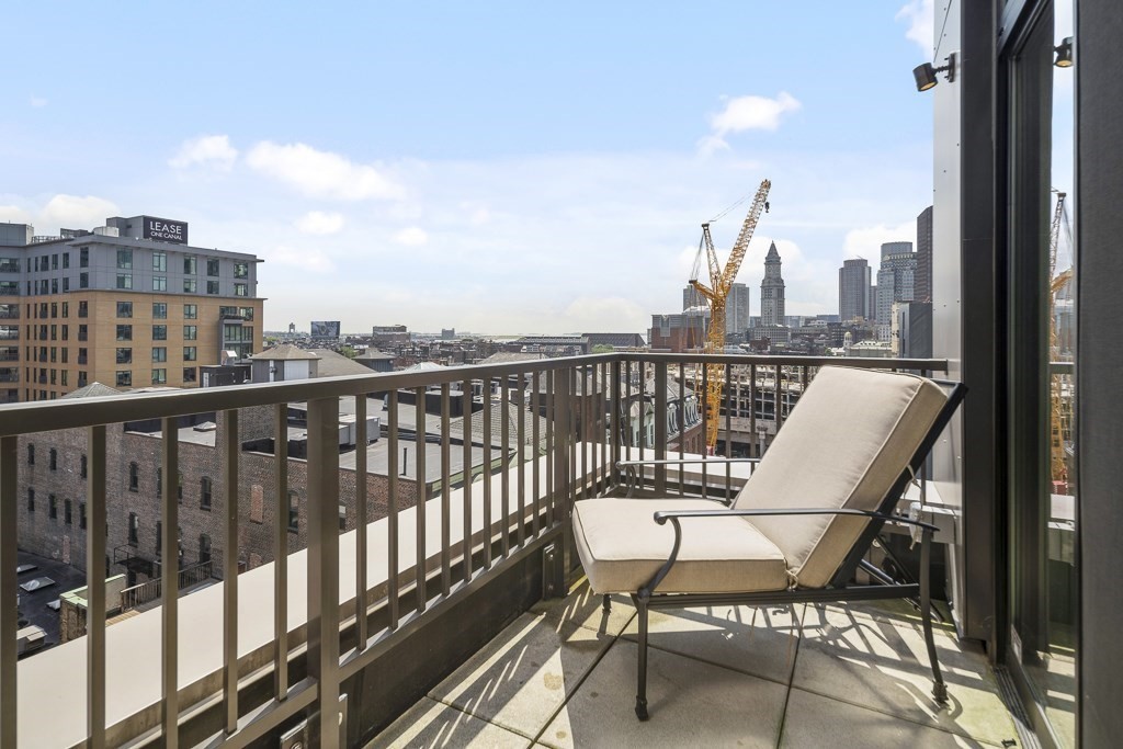 121 Portland Street, Unit 902 Boston, MA 02114 - Photo 15 of 18