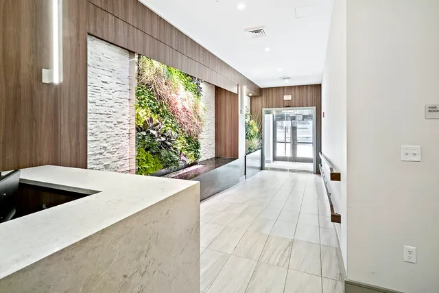 $1,194,000 | 121 Portland Street, Unit 902, Boston, MA 02114