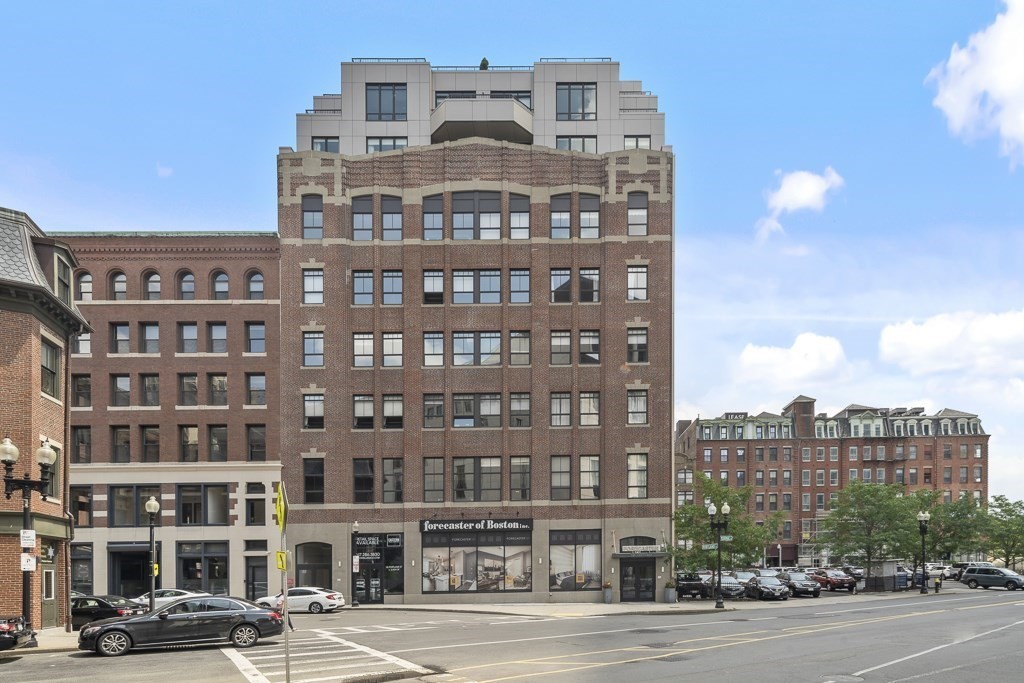 121 Portland Street, Unit 902 Boston, MA 02114 - Photo 18 of 18