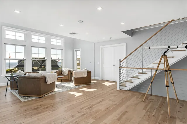 $6,490,000 | 1046 Ocean Road, Narragansett, RI 02882