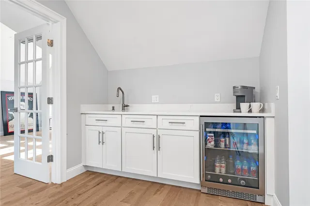 $6,490,000 | 1046 Ocean Road, Narragansett, RI 02882