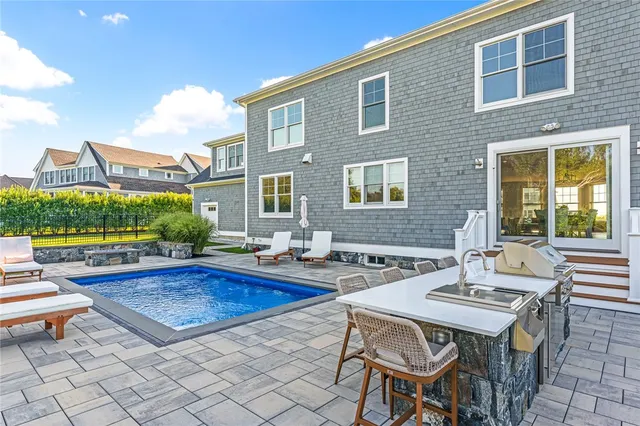 $6,490,000 | 1046 Ocean Road, Narragansett, RI 02882