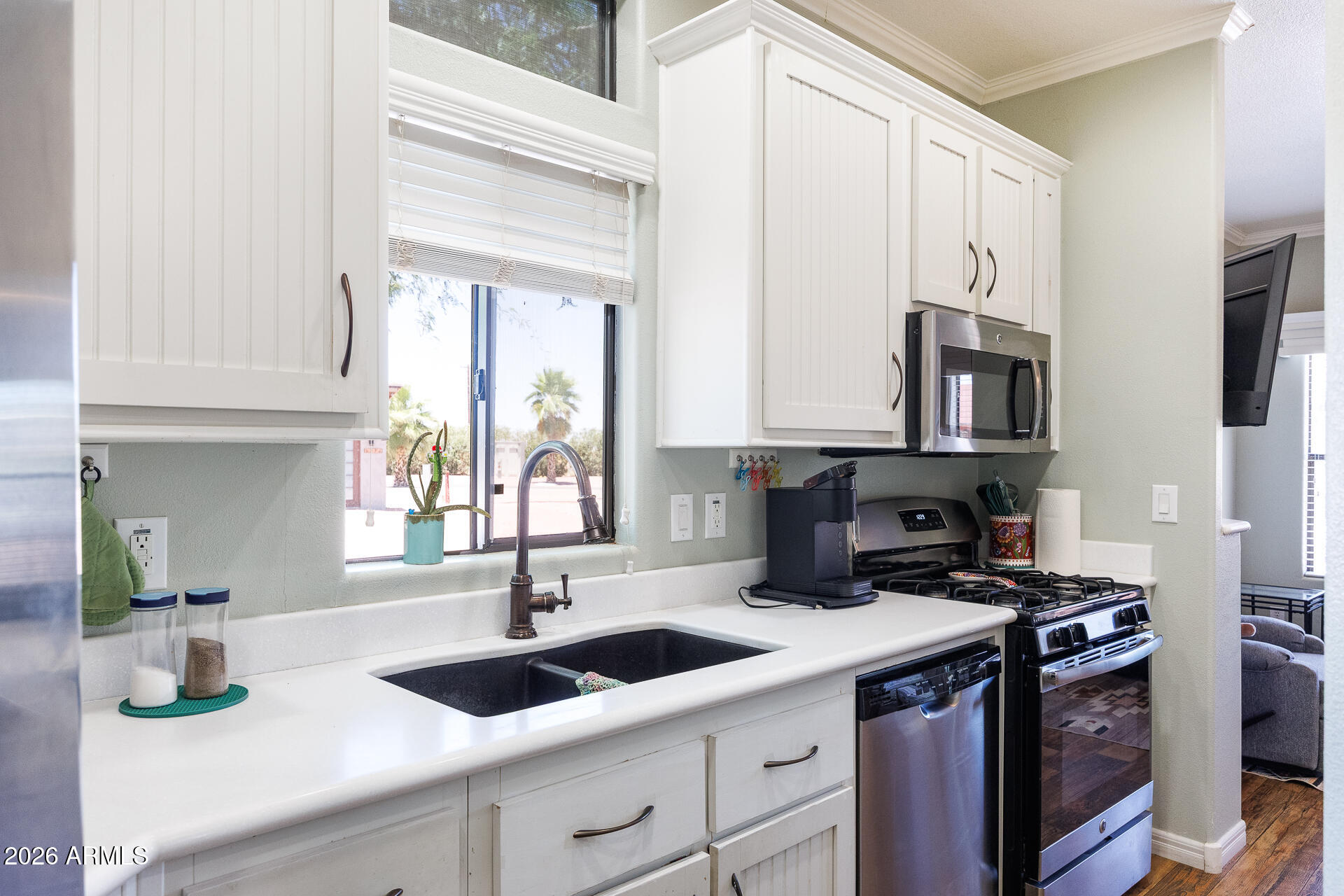 3290 South Montgomery Road, Unit 10 Casa Grande, AZ 85193 - Photo 12 of 24 3290 S Montgomery Unit 10 - Kitchen 3
