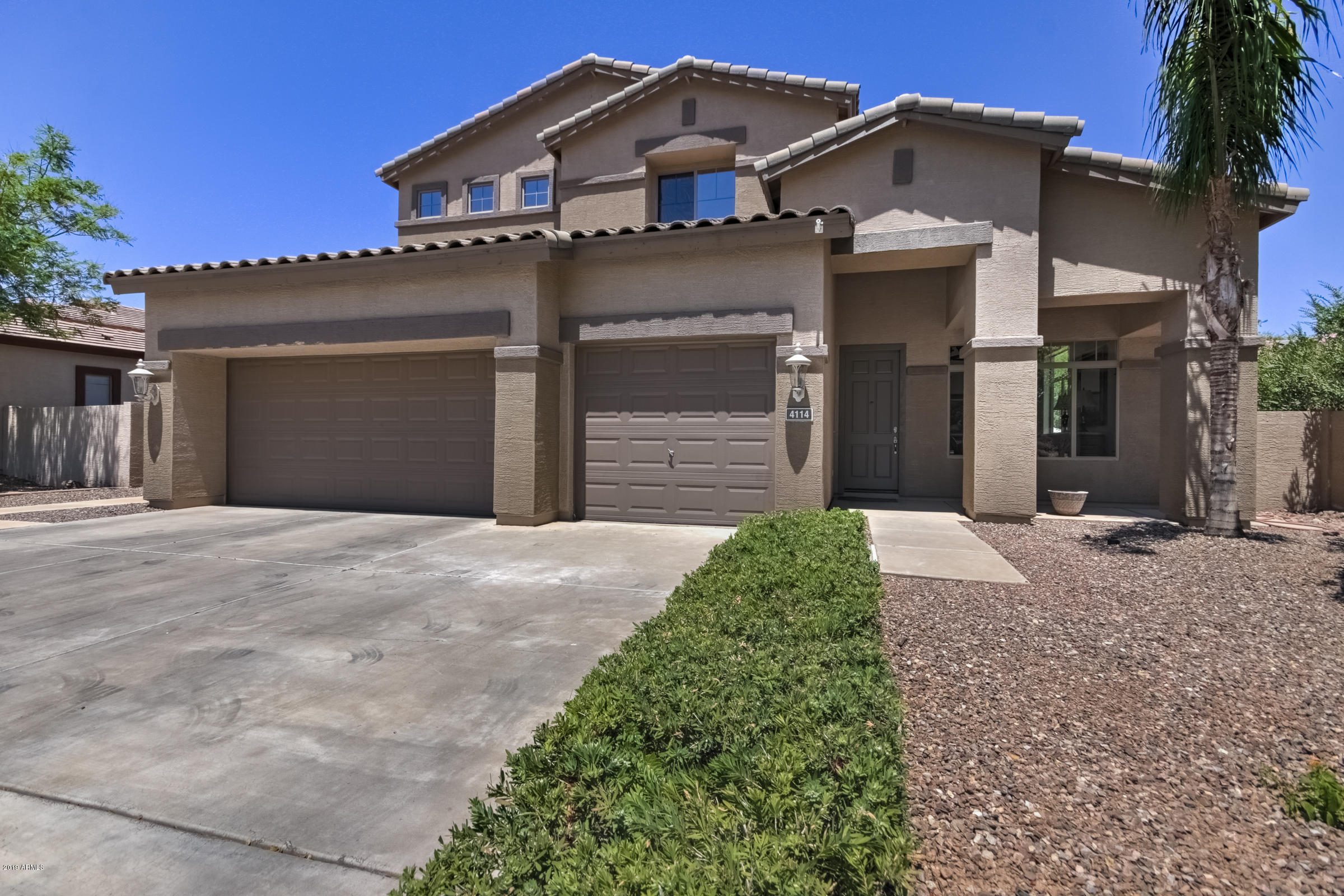 4114 East Reins Road Gilbert, AZ 85297 - Photo 5 of 78 4114 E Reins Rd-8