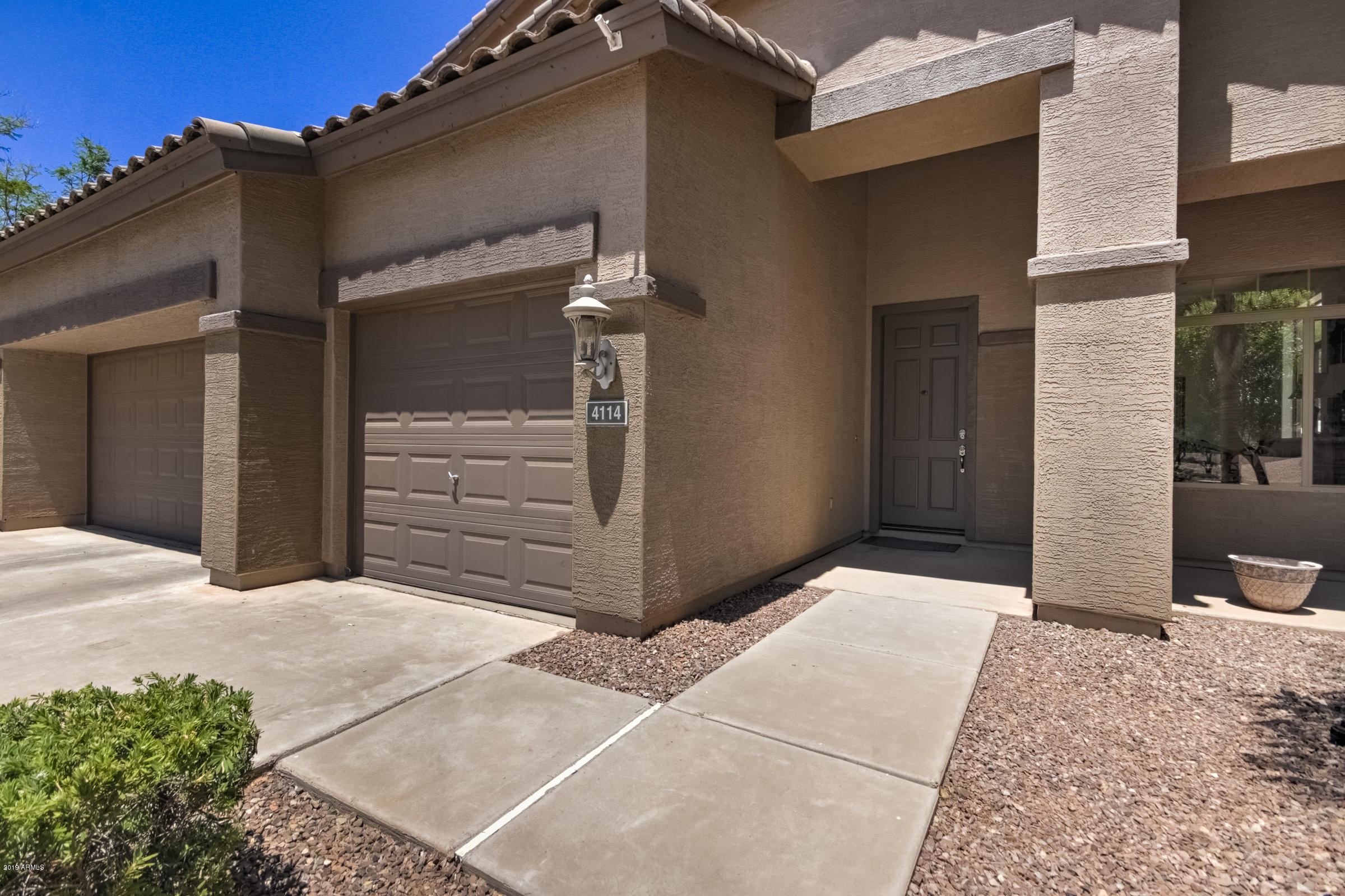 4114 East Reins Road Gilbert, AZ 85297 - Photo 6 of 78 4114 E Reins Rd-9