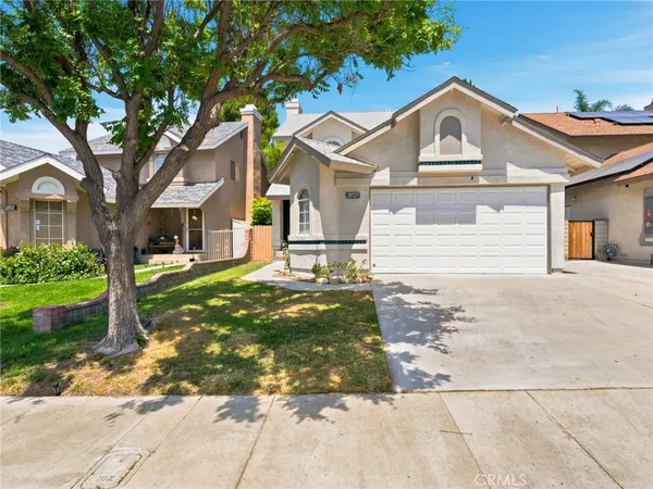 $789,950 | 28525 Sugar Pine Way, Santa Clarita, CA 91390