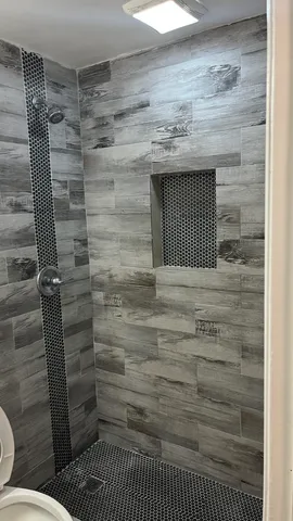 $3,500 | 2001 Northeast 2nd Terrace, Pompano Beach, FL 33060