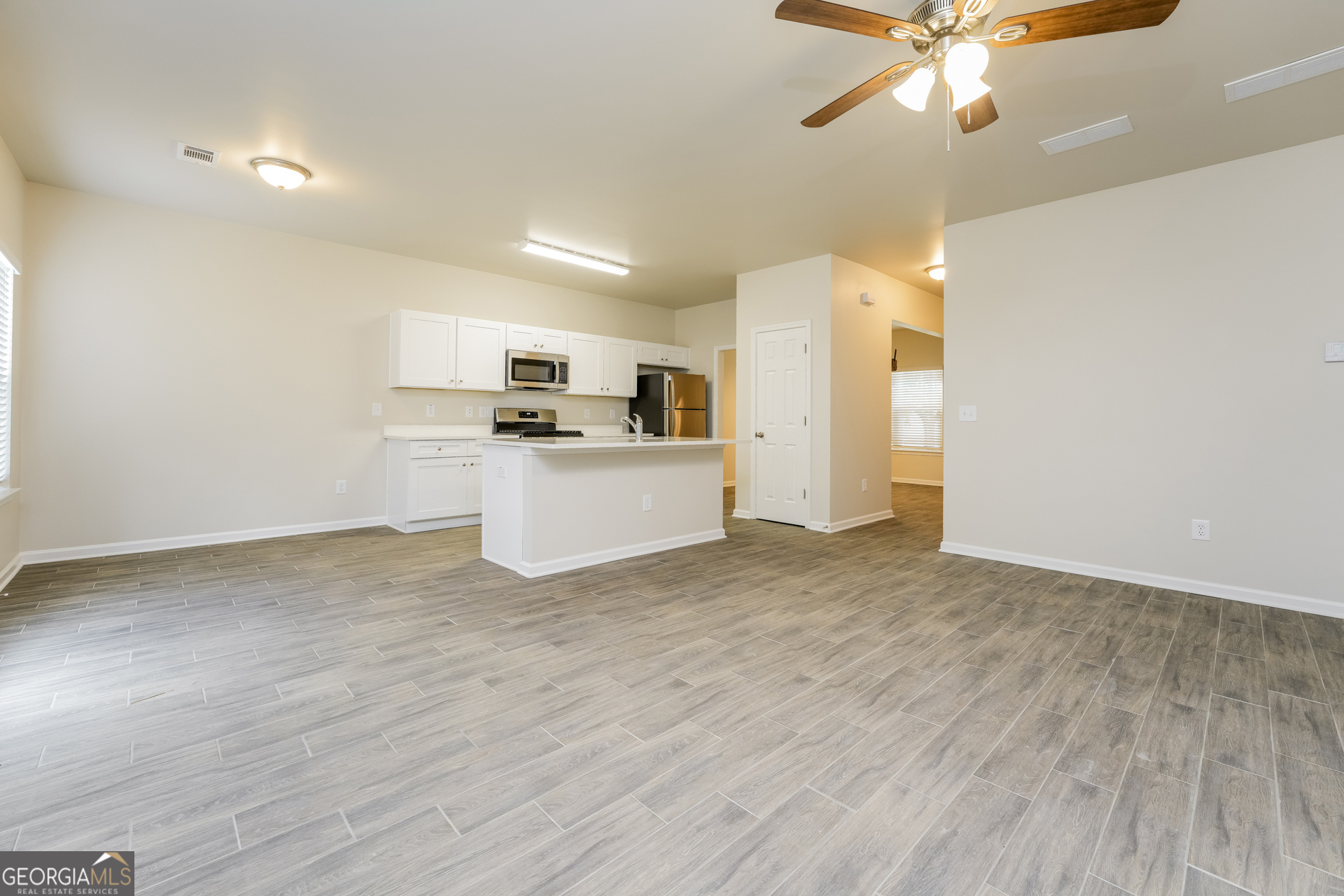 5907 Grande River Road Atlanta, GA 30349 - Photo 5 of 17