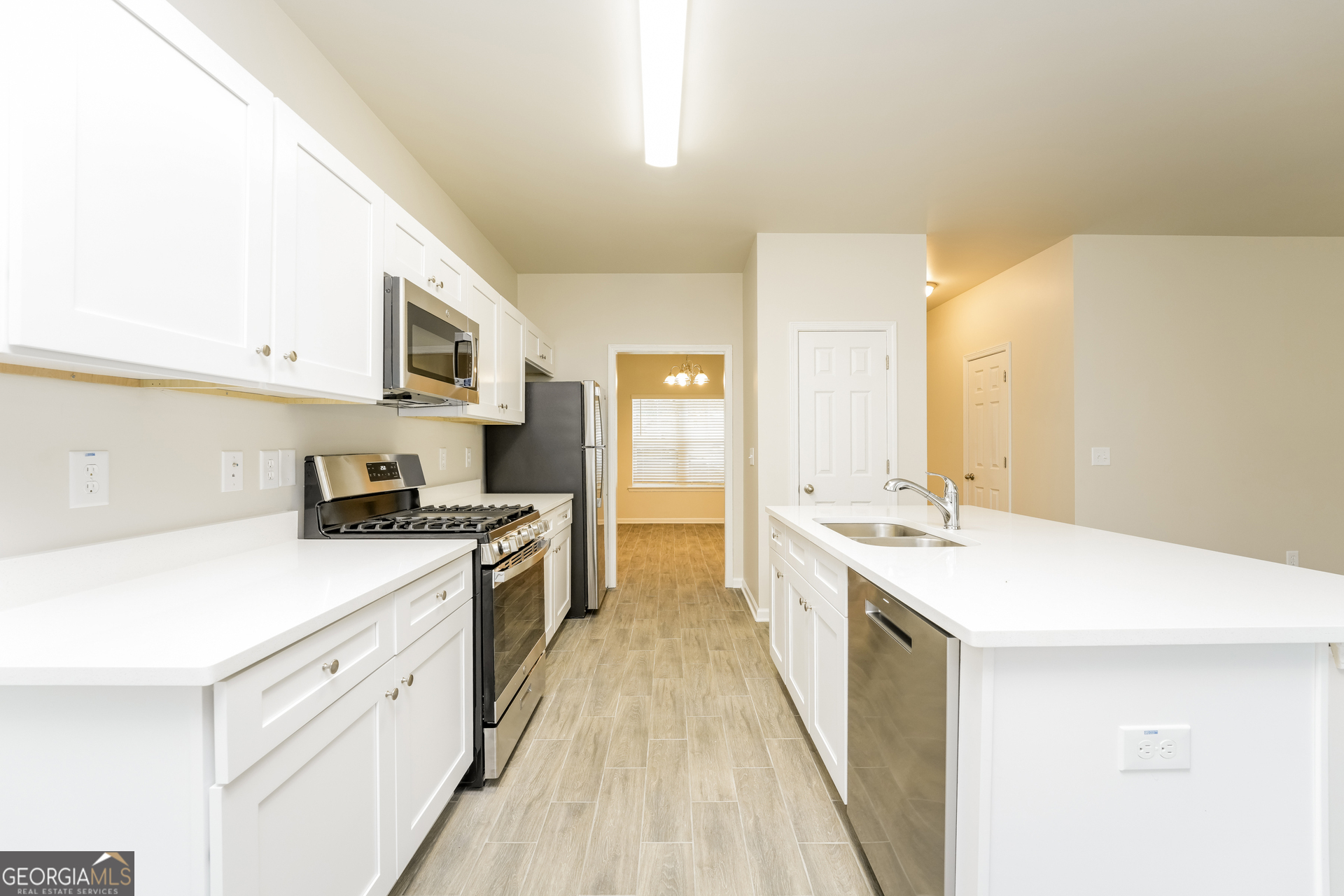 5907 Grande River Road Atlanta, GA 30349 - Photo 8 of 17