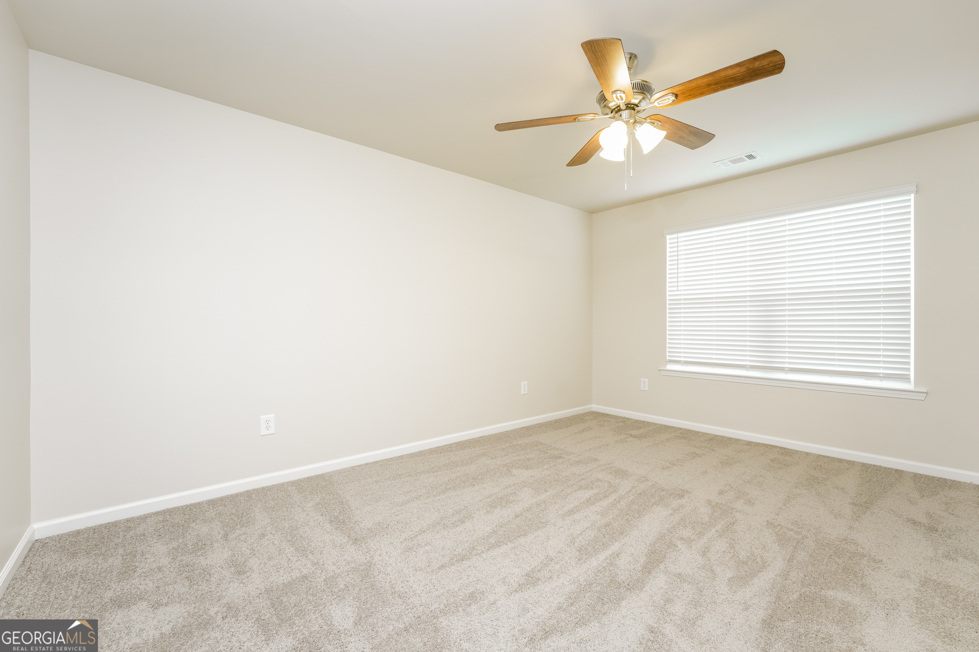 5907 Grande River Road Atlanta, GA 30349 - Photo 10 of 17