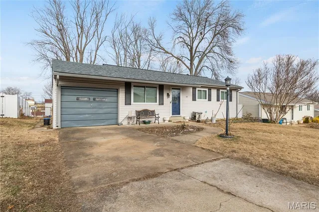 $240,000 | 851 Morningside Lane, Arnold, MO 63010