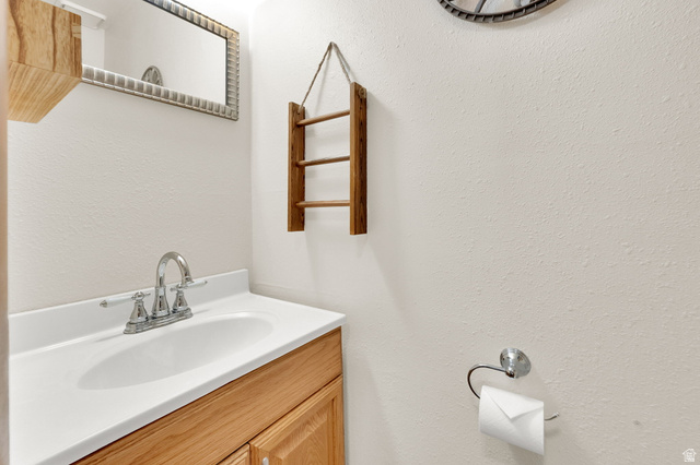698 East 200 South Bountiful, UT 84010 - Photo 26 of 38