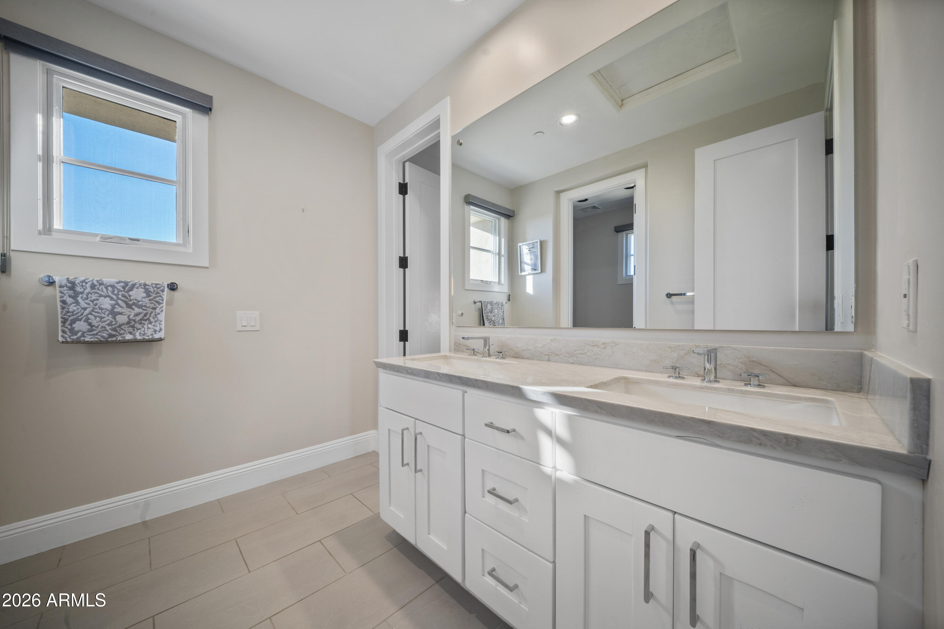 10191 East Diamond Rim Drive, Unit 2122 Scottsdale, AZ 85255 - Photo 41 of 66 Stone accented Guest Bathroom