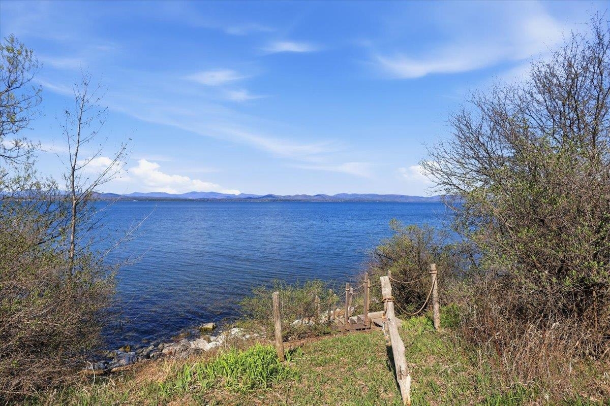 481 Hills Point Road Charlotte, VT 05445 - Photo 23 of 57